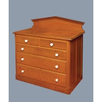 Lot 38: Chest of Drawers