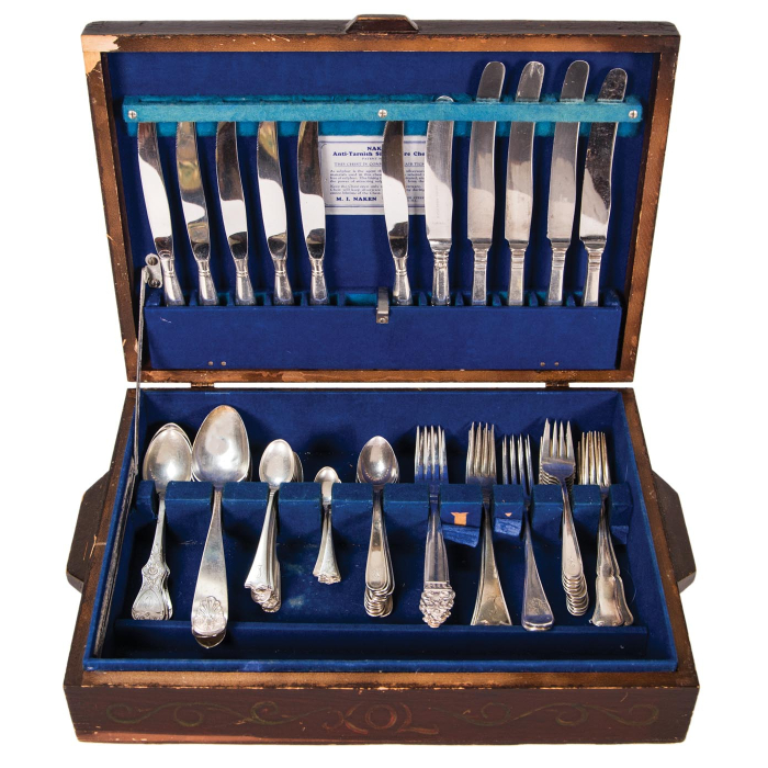 Lot 81: Collection of Sterling Flatware