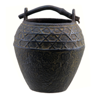 Lot 115: Japanese Iron Pot