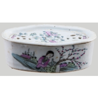 Lot 177: Rose Canton Cricket Cage