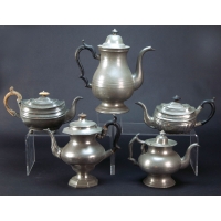 Lot 158: Collection of Pewter Coffee Pots and Teapots