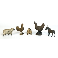 Lot 138: Cast Iron Farm Animal Still Banks