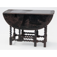 Lot 240: Gate Leg Table