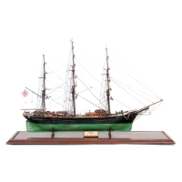 Lot 171: Cased Ship Model