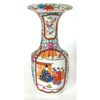 Lot 179: Early 20th C. Japanese Vase