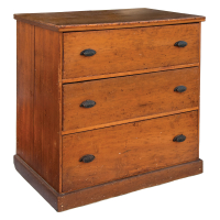 Lot 250: Chest