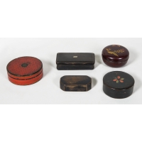 snuff boxes, pill holders, compact