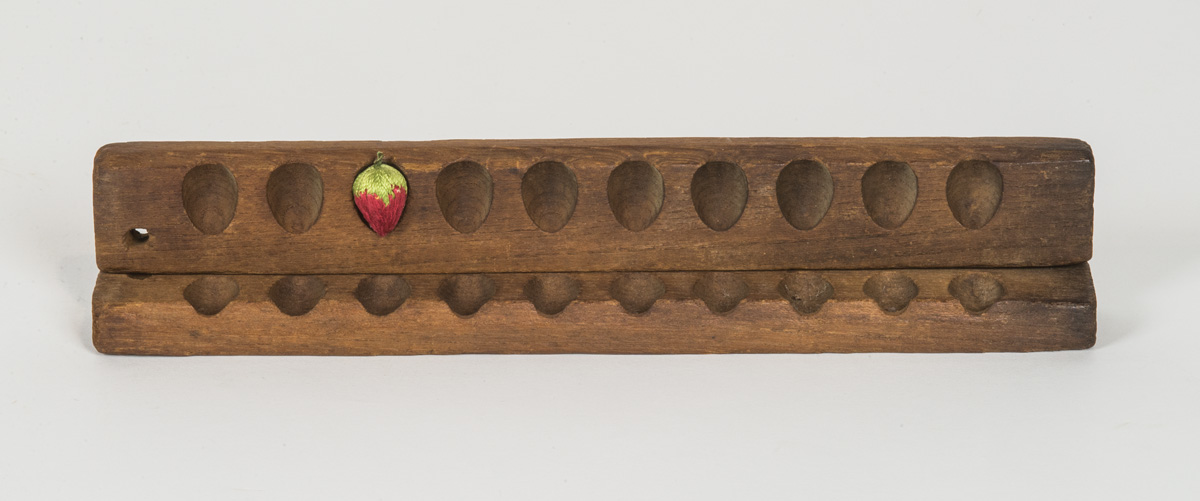 Lot 51: Rare Small Shelf Rack and Strawberry Emery Mold - Image 5