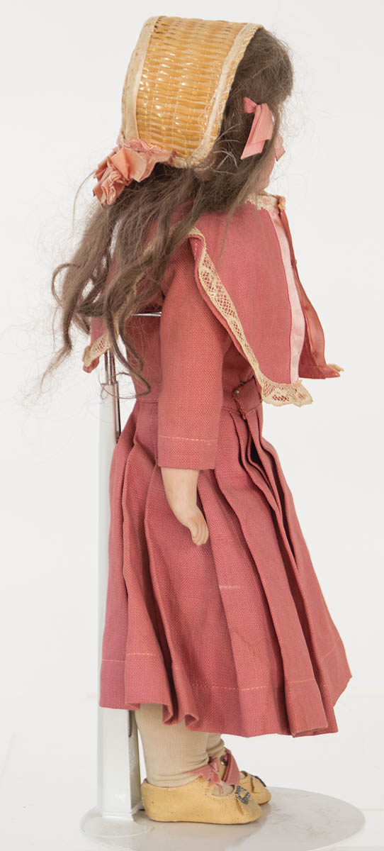 Lot 133: Two Very Fine Shaker Dressed Sister Dolls - Image 2