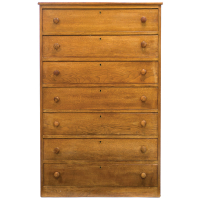 Lot 170: Chest of Drawers