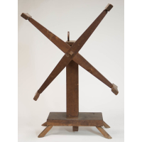 Lot 172: Yarn Winder