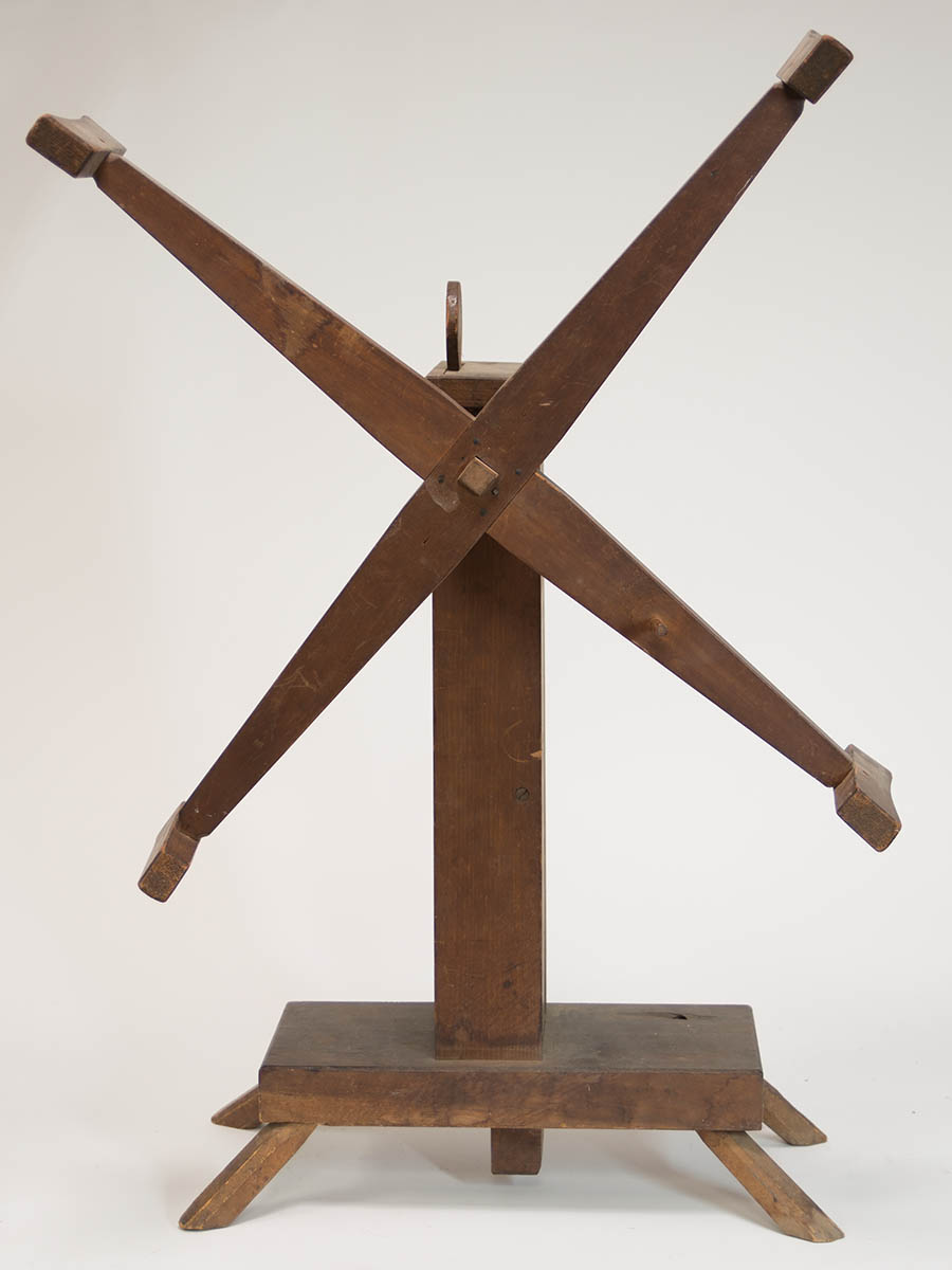 Lot 172: Yarn Winder