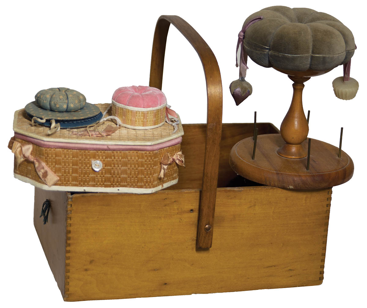 Lot 186: Shaker Sewing Pieces