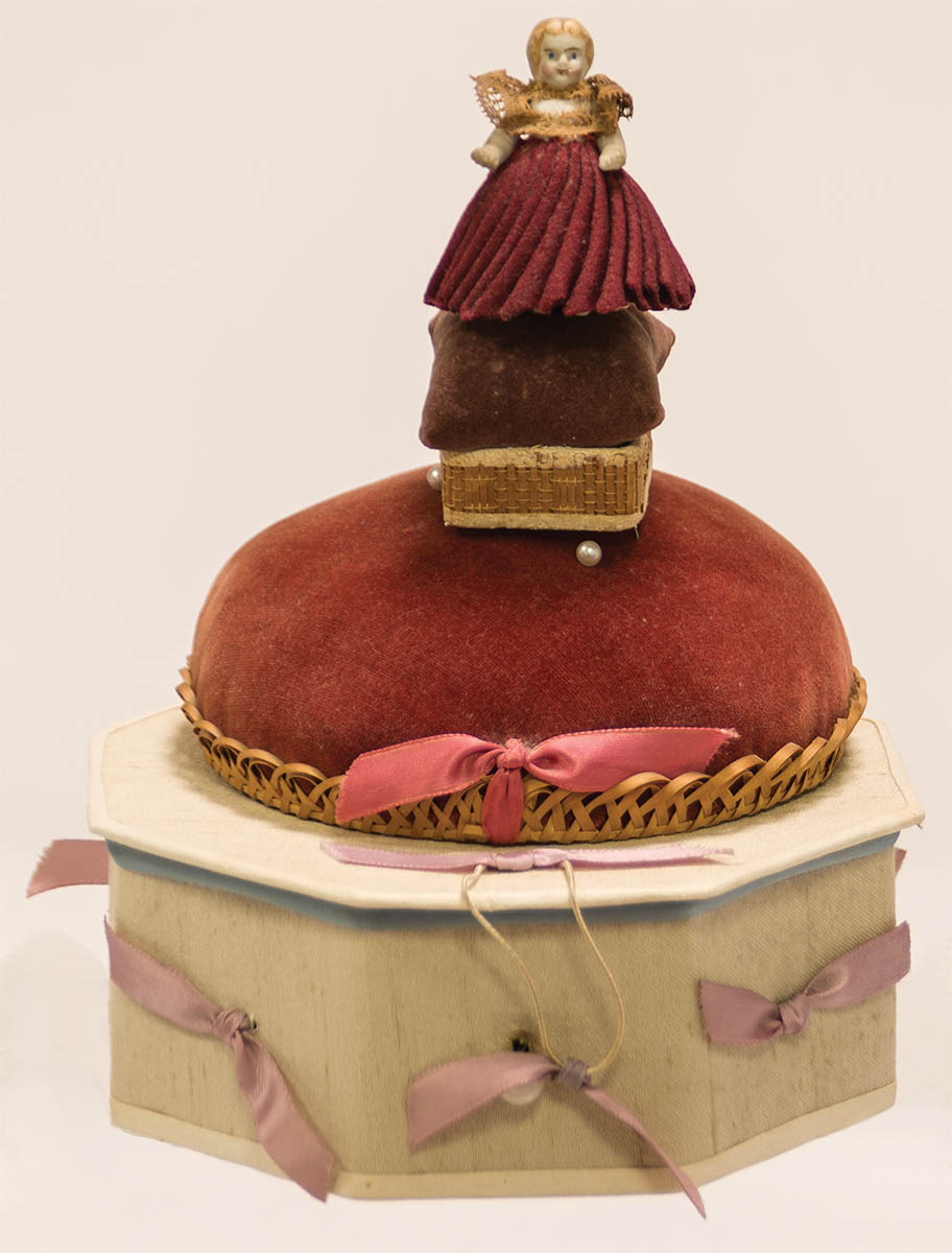 Lot 219: Large Collection of Shaker Sewing Items - Image 2