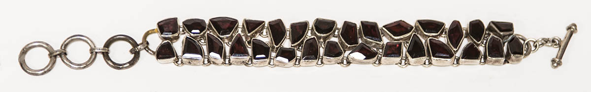 Lot 130: Mosaic Pattern Bracelet